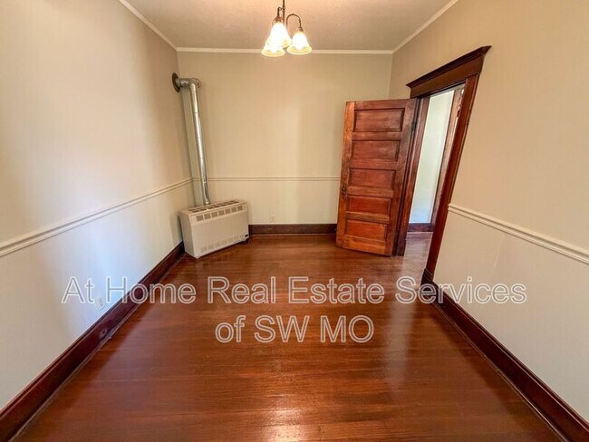 839 S Broadway Ave Unit B