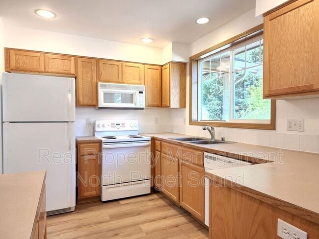 Photo - 6624 206th Pl NE Unit A