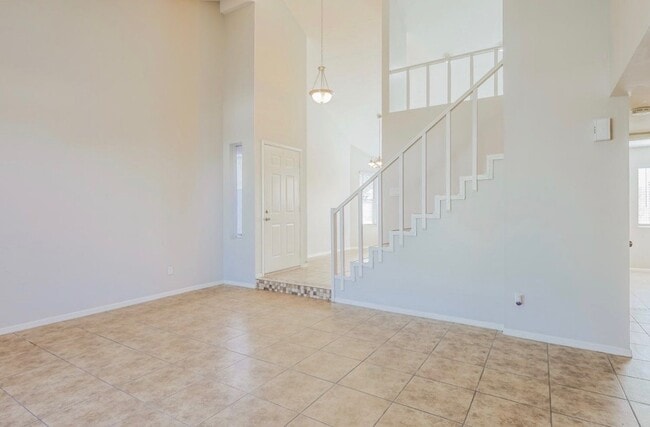 Photo - 5829 S 42nd St