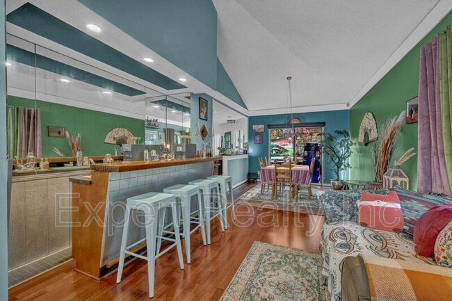 Photo - 373 Laredo Dr