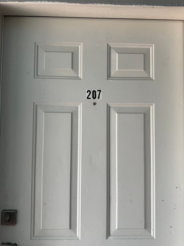 1802 Oasis Dr Unit 206