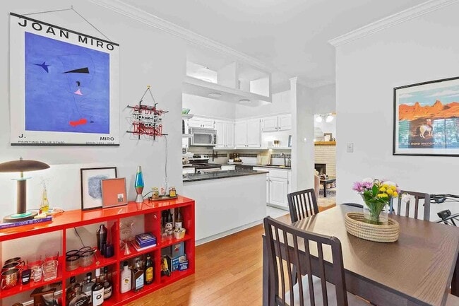 Photo - 1307 Kinney Ave Unit 108