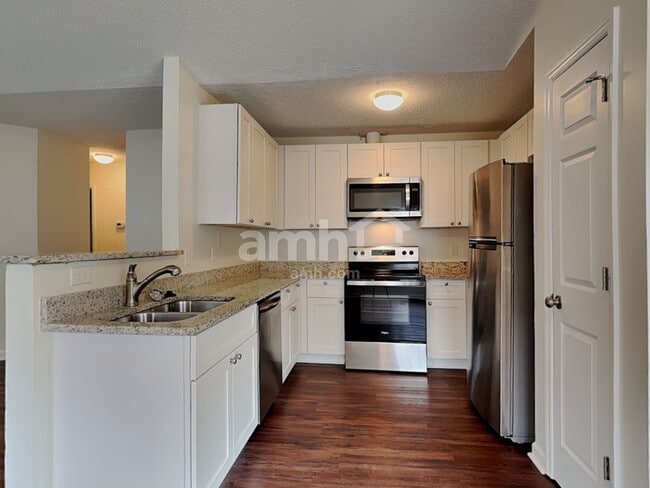 Photo - 4705 Silverdene St