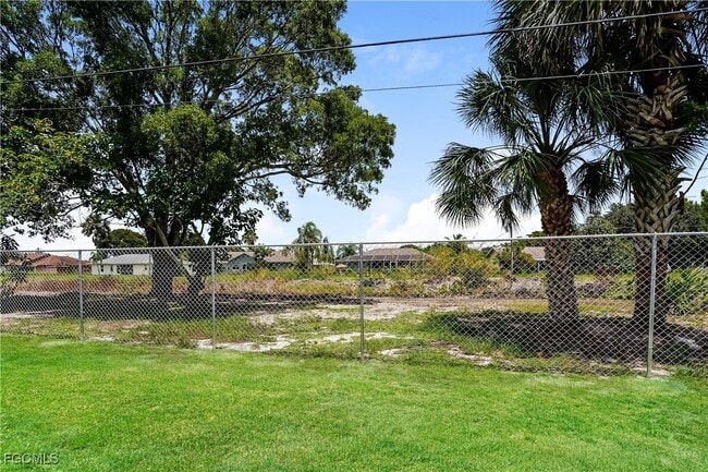 Building Photo - 7323 Barragan Rd