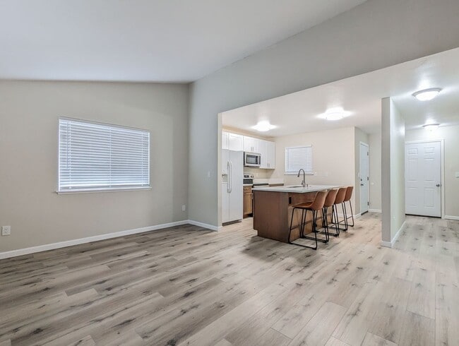 Photo - Move in Ready 3bd/2.5bth Townhome in great central location!