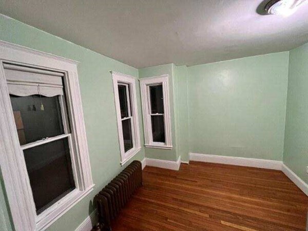 Photo - 376 Ferry St Unidad 1