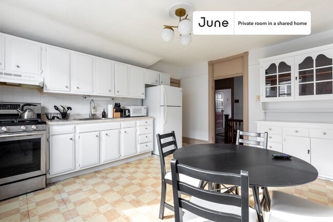 Photo - Room in Shared 3 bed/1 bath home Unit C