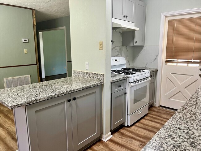 Photo - 2218 19th Ave N