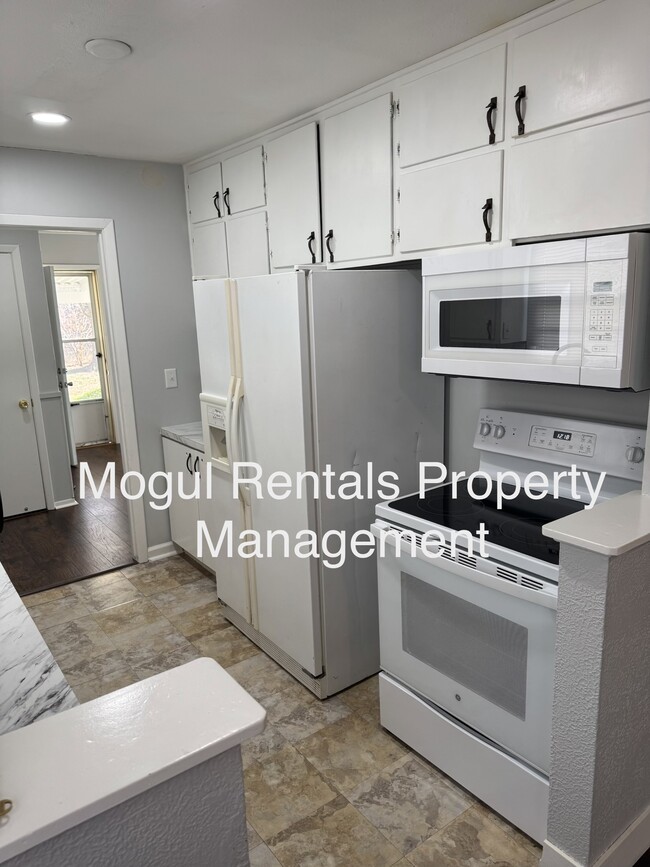 Photo - 3530 S Hiram St