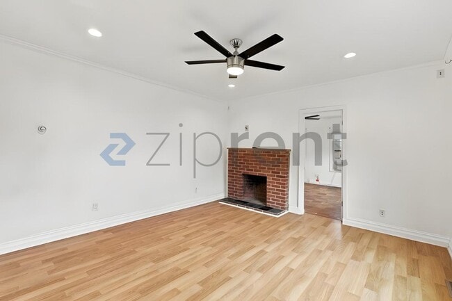 Unit 1st floor