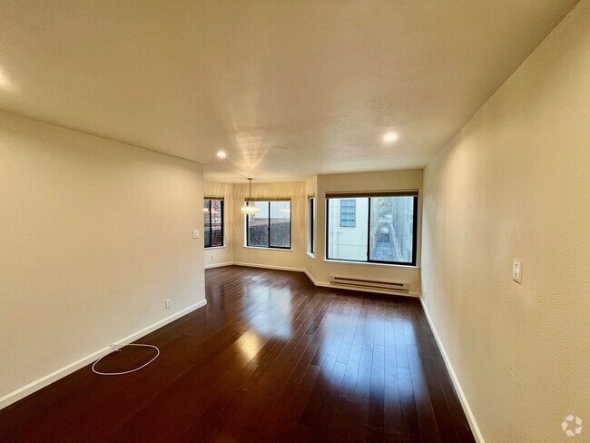 Building Photo - GORGEOUS NORTH BEACH ONE BED WITH PARKING!!! Unit 204 Rental