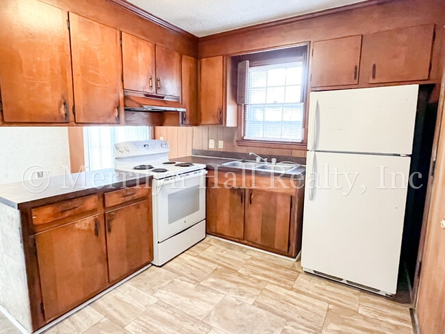 Photo - 225 Stirlington Rd