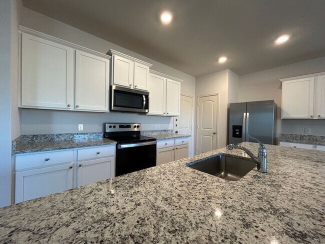 Photo - 321 Sunnymeade Ln