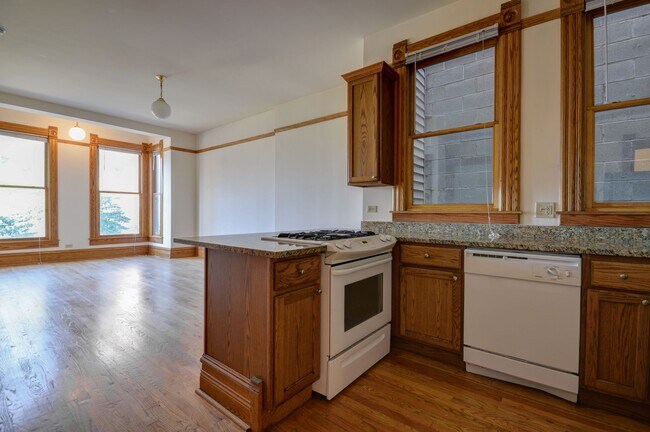 Photo - 2638 N Lincoln Ave