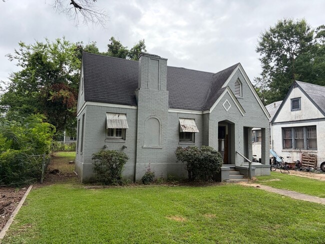 Photo - 3 Bedroom Highland Home - with Central Air!