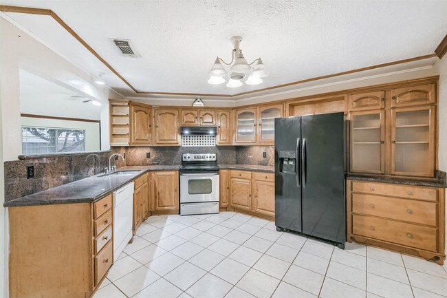 Building Photo - 19302 Cypress Bay Dr