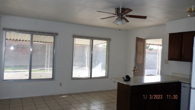 kitchen/dining family - 563 N Santa Anna