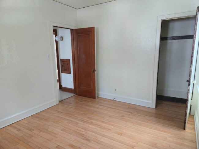 3163-3165-3165 N 39th St Unidad 1