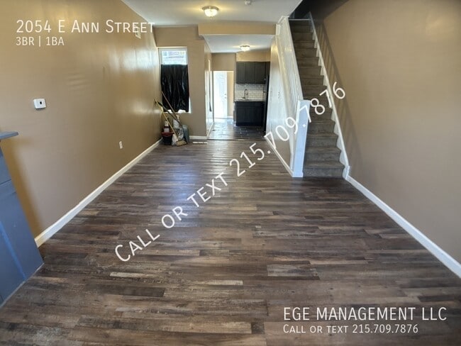 Building Photo - 2054 Ann St