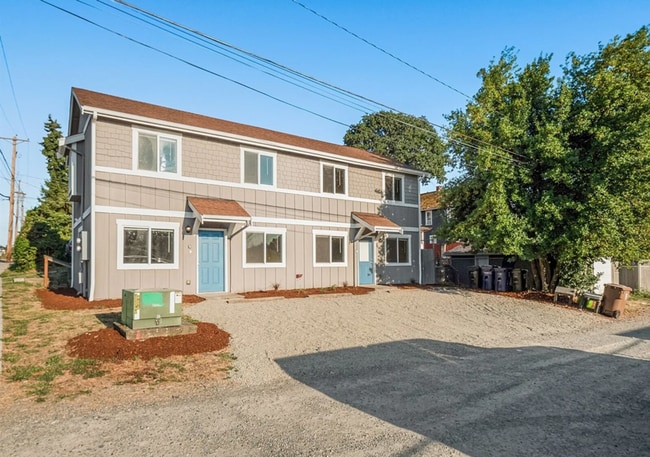 Building Photo - 3508 S 45th St Unit 1