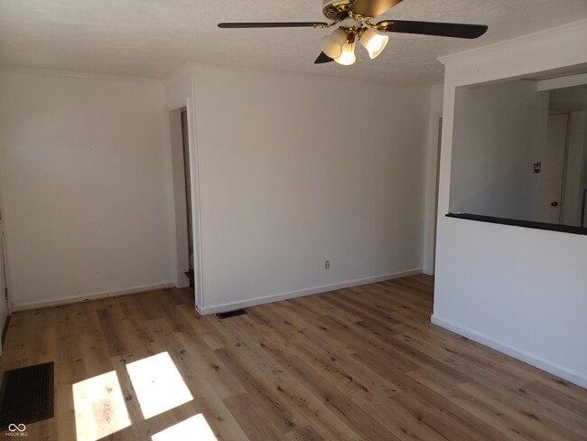 Photo - 670 Cleveland St