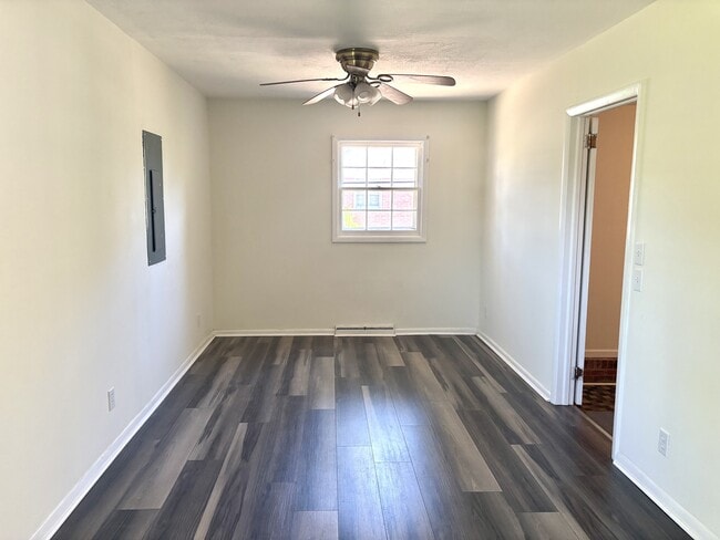 Photo - 216 Lakeland Dr