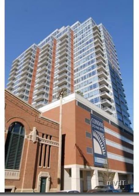 1600 S Prairie Ave Unit 1107