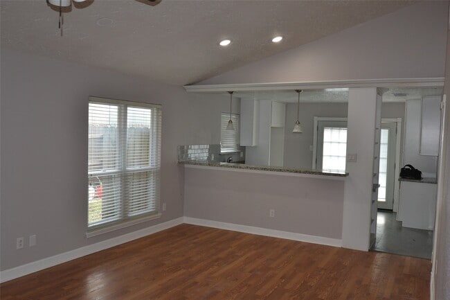 Photo - 22527 Market Square Ln