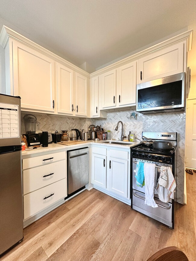 Photo - 130 Fuller St Unit 6