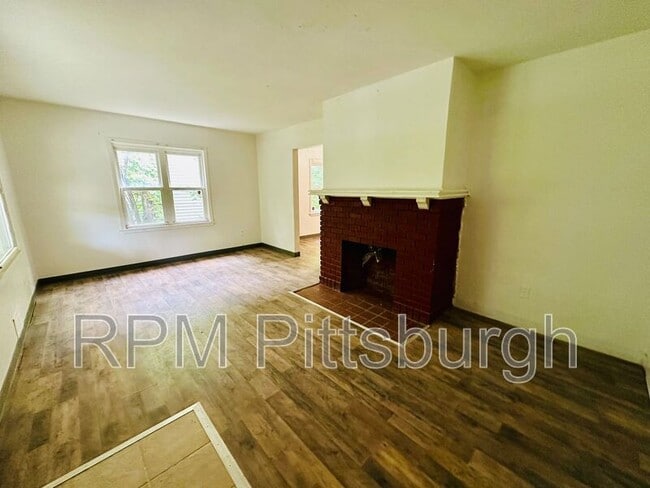 Photo - 1721 Scott St