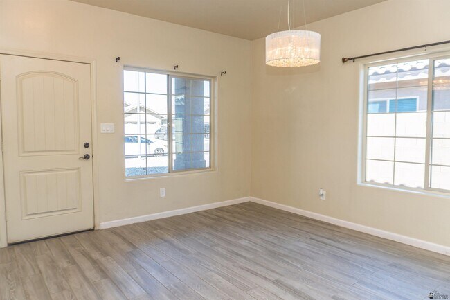 Photo - 2549 S 42nd Ave