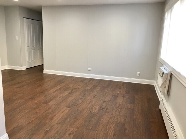 Photo - 5534 N Kenmore Ave