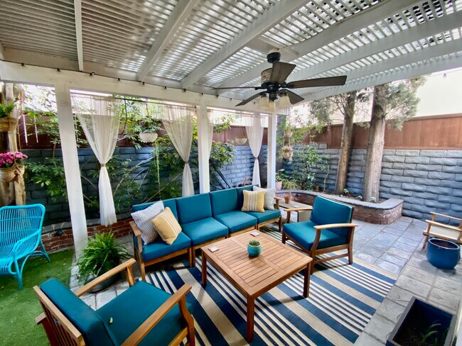 Photo - 10620 Landale St Townhome