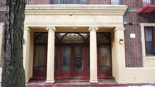 Photo - 608 Rugby Road