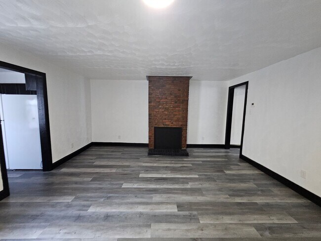 Photo - Fully Updated 3 bedroom 1 bath house for r...