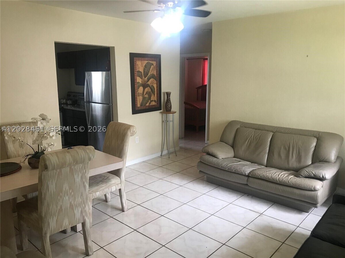 Photo - 133 NW 57th St Unit 2