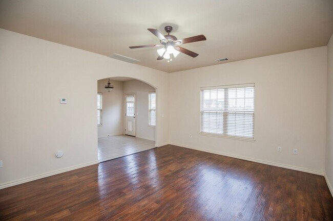 Photo - ***300 Copper Oaks***