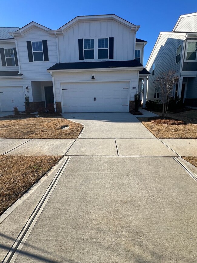 Photo - 3 Bedroom, 2.5 Bath Brand New Home for Rent (MONROE)