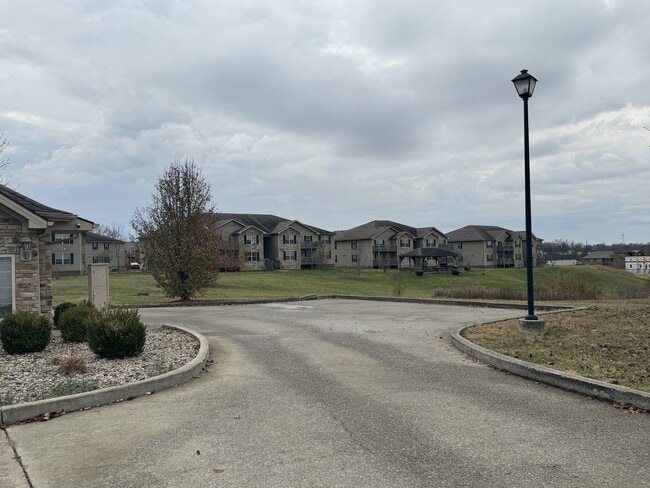 Photo - Twin Lakes Apartments