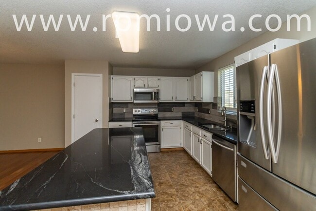 Photo - FENCED IN YARD!! 4 Bedroom, 2.5 Bathroom Home in Waukee