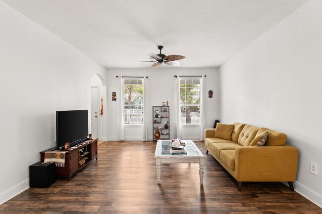 Photo - 486 Fanny Ann Way