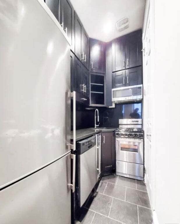53 Leroy St Unit 1D