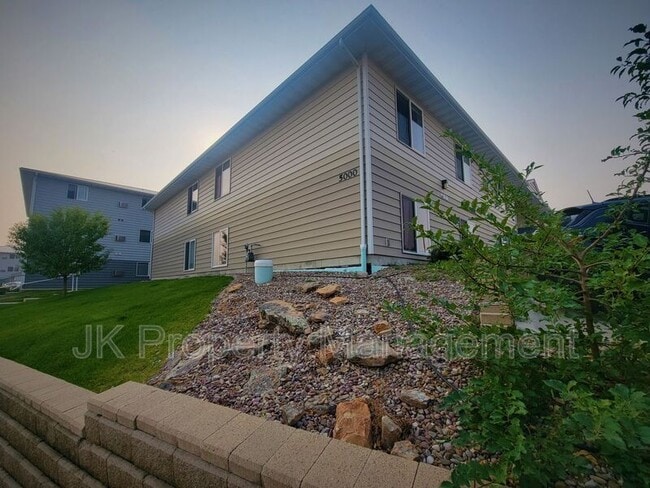 Photo - 5000 4th Ave N