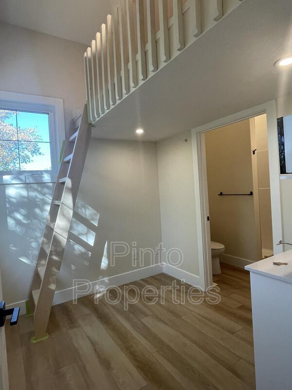 Photo - 8719-8110 110 St NW