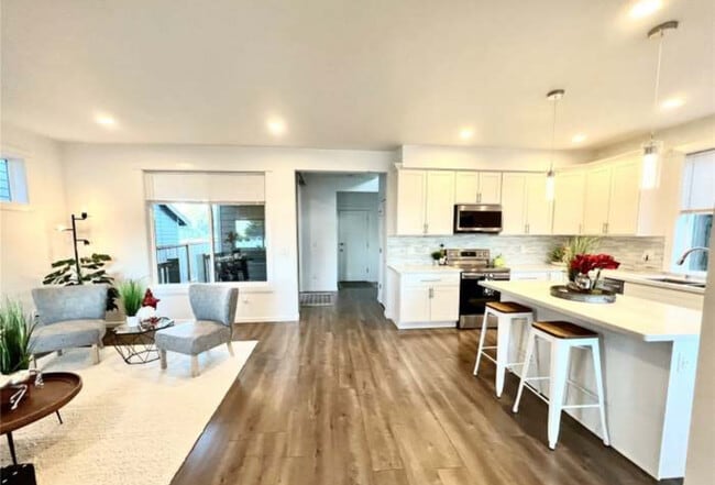 Photo - 1438 E Morton St