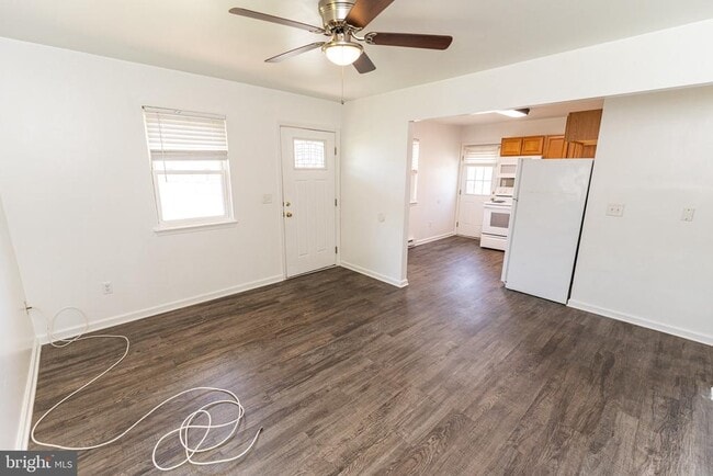 Photo - 30704 Hampden Ave