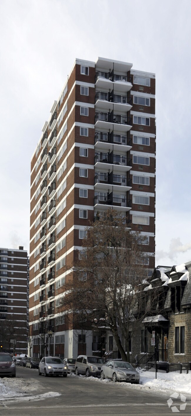 Primary Photo - 3605 Saint-Urbain