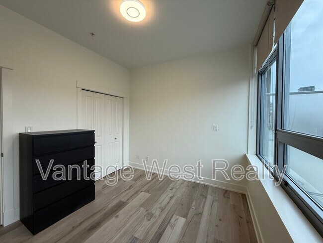 Photo - 1329-1329 Ellis St