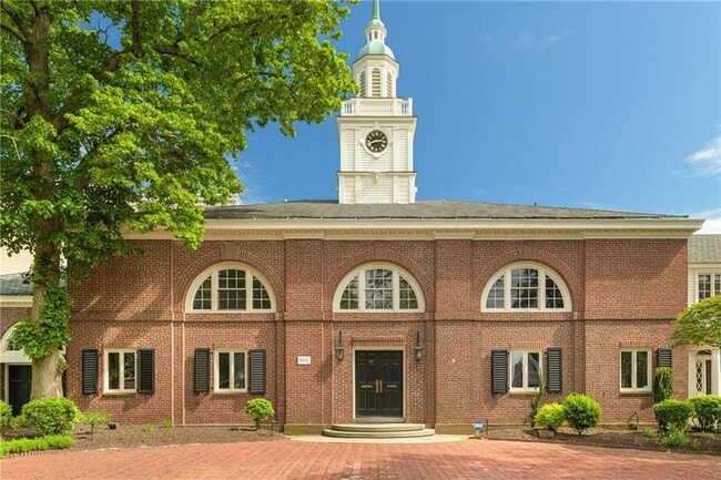 33 Power St