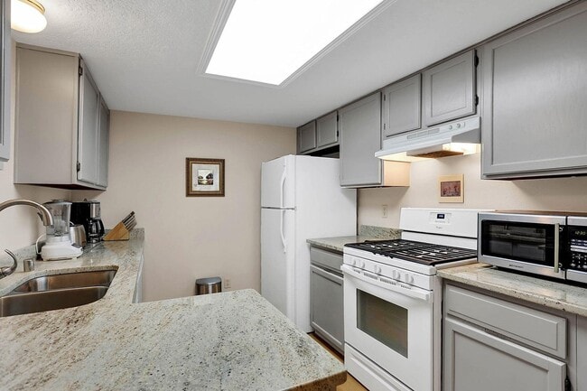 Photo - Prospectors Point NE Condo 2 Bedroom, 2 story, 1 1/2 Bath, 1 car garage